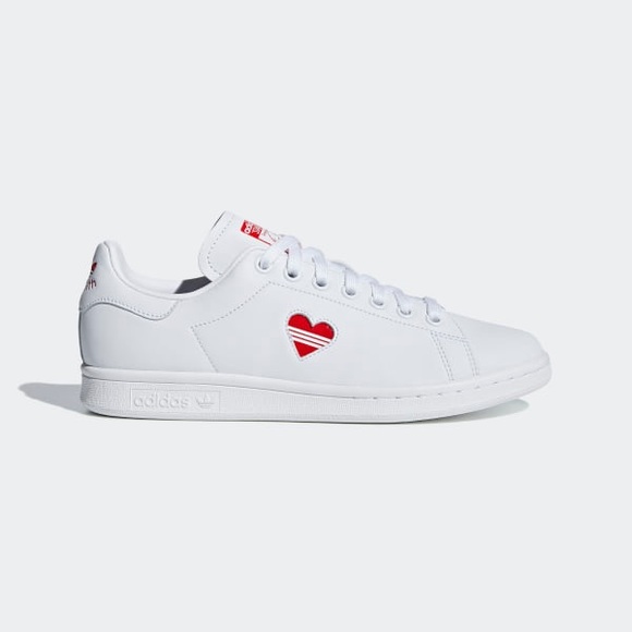 stan smith adidas red heart